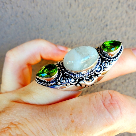 New Rainbow Moonstone & Peridot 925 Silver Statement Ring. - Picture 6 of 13